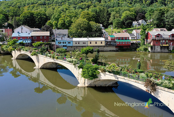 Bridge of Flowers